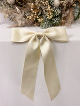 Cindy Bow (cream)