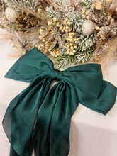 Moira Bow (green)